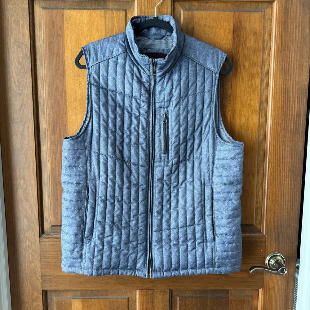 Like New Men’s Johnston & Murphy vest size M